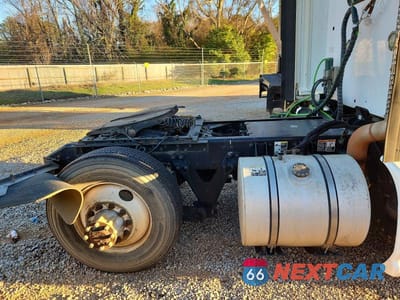 Zdjęcie 6 z 10 samochodu: 2015 KENWORTH CONSTRUCTION T680 VIN:1XKYA48X0FJ403489 - miniatura