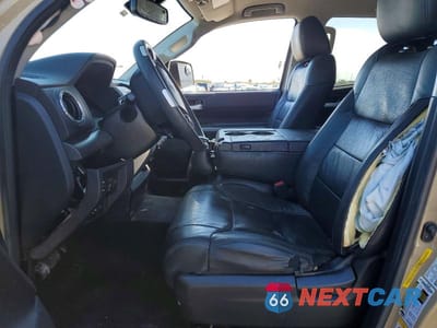 Zdjęcie 7 z 11 samochodu: 2019 TOYOTA TUNDRA DOUBLE CAB SR VIN:5TFRM5F18KX138307 - miniatura