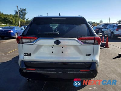 Zdjęcie 6 z 11 samochodu: 2024 TOYOTA RAV4 PRIME XSE VIN:JTMFB3FV1RD187490 - miniatura