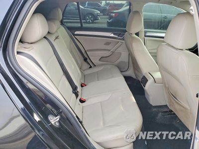Zdjęcie 10 z 13 samochodu: 2016 VOLKSWAGEN E-GOLF SEL PREMIUM VIN:WVWPP7AU9GW903596 - miniatura
