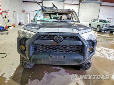 Piąte zdjęcie samochodu w środku: 2016 TOYOTA 4RUNNER SR5/SR5 PREMIUM VIN:JTEBU5JR6G5355402 - miniatura