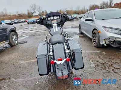 Czwarte zdjęcie samochodu z boku: 2015 HARLEY-DAVIDSON FLHXS STREET GLIDE SPECIAL VIN:1HD1KRM16FB702275 - miniatura