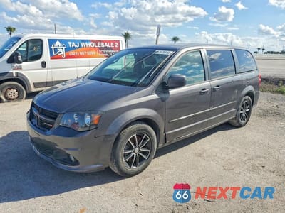 2015 DODGE GRAND CARAVAN SXT 2C4RDGCG6FR703923 - główne zdjęcie licytacji z USA - miniatura
