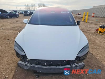 Piąte zdjęcie samochodu w środku: 2023 TESLA MODEL X VIN:7SAXCBE68PF410297 - miniatura