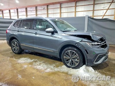 Czwarte zdjęcie samochodu z boku: 2024 VOLKSWAGEN TIGUAN SE VIN:3VV3B7AX7RM204320 - miniatura