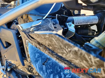 Zdjęcie 9 z 10 samochodu: 2024 YAMAHA YZFR3 A VIN:MH3RH18Y4RK017208 - miniatura