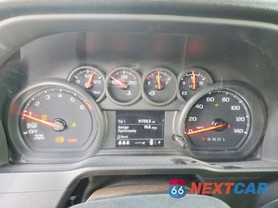 Zdjęcie 9 z 12 samochodu: 2024 CHEVROLET SILVERADO K1500 VIN:1GCPDAEK8RZ195874 - miniatura