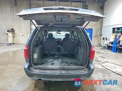 Zdjęcie 6 z 13 samochodu: 2005 CHRYSLER TOWN & COUNTRY LX VIN:2C4GP44R75R300917 - miniatura