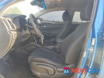 Zdjęcie 7 z 13 samochodu: 2019 HYUNDAI TUCSON SE VIN:KM8J23A41KU883986 - miniatura