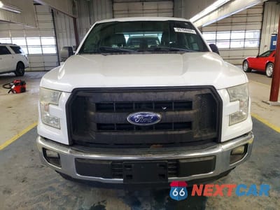 Piąte zdjęcie samochodu w środku: 2015 FORD F150 SUPER CAB VIN:1FTEX1CG3FKD83980 - miniatura