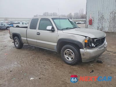Czwarte zdjęcie samochodu z boku: 2002 GMC NEW SIERRA C1500 VIN:2GTEC19V621116523 - miniatura