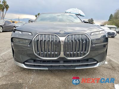 Piąte zdjęcie samochodu w środku: 2024 BMW I7 EDRIVE50 VIN:WBY43EJ09RCR60139 - miniatura