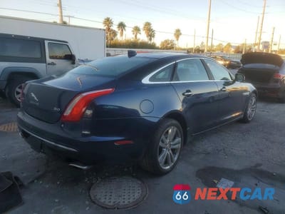 Trzecie zdjęcie samochodu z tyłu: 2016 JAGUAR XJL PORTFOLIO VIN:SAJWA2G78G8V95263 - miniatura