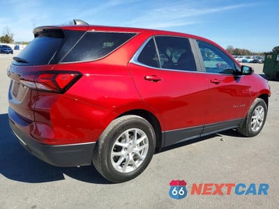 Trzecie zdjęcie samochodu z tyłu: 2022 CHEVROLET EQUINOX LT VIN:3GNAXKEV9NL223235 - miniatura