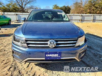 Piąte zdjęcie samochodu w środku: 2019 VOLKSWAGEN TIGUAN S VIN:3VV1B7AX6KM057310 - miniatura