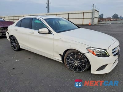 Czwarte zdjęcie samochodu z boku: 2020 MERCEDES-BENZ C 300 VIN:55SWF8DBXLU328534 - miniatura