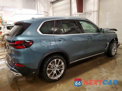 Trzecie zdjęcie samochodu z tyłu: 2025 BMW X5 XDRIVE50E VIN:5UX43EU09S9Y77874 - miniatura