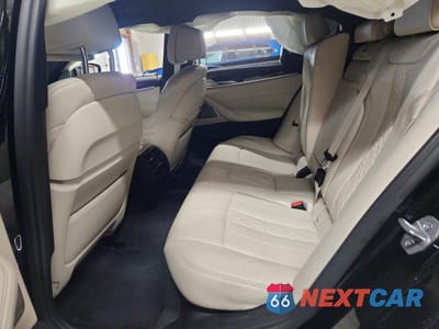 Zdjęcie 10 z 13 samochodu: 2022 BMW M550XI VIN:WBA13BK09NCH97228 - miniatura