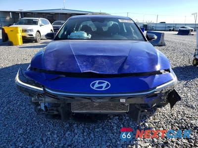 Piąte zdjęcie samochodu w środku: 2025 HYUNDAI ELANTRA SEL SPORT VIN:KMHLM4DG0SU918449 - miniatura