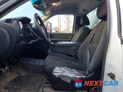Zdjęcie 7 z 12 samochodu: 2007 CHEVROLET SILVERADO UTILITY / SERVICE TRUCK VIN:1GBJC34K17E543092 - miniatura