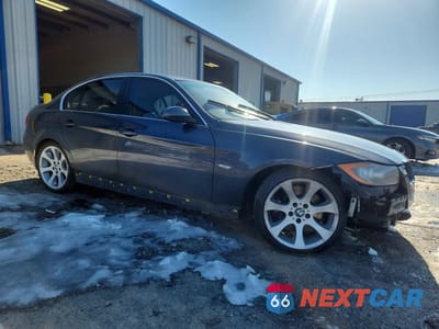 Czwarte zdjęcie samochodu z boku: 2008 BMW 335 I VIN:WBAVB77528NH80642 - miniatura