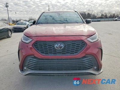 Piąte zdjęcie samochodu w środku: 2021 TOYOTA HIGHLANDER XSE VIN:5TDLZRBH9MS075874 - miniatura