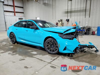 Czwarte zdjęcie samochodu z boku: 2026 BMW M5 VIN:WBS83FK01TCW05540 - miniatura