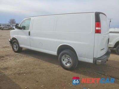 Drugie zdjęcie samochodu z przodu: 2022 CHEVROLET EXPRESS G2500 DELIVERY VAN VIN:1GCWGAF75N1213351 - miniatura