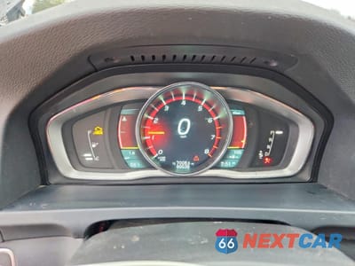 Zdjęcie 9 z 14 samochodu: 2015 VOLVO V60 PREMIER VIN:YV126MEB0F1188931 - miniatura