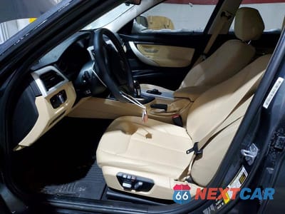 Zdjęcie 7 z 13 samochodu: 2018 BMW 320 XI VIN:WBA8A3C58JA494660 - miniatura