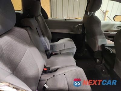 Zdjęcie 11 z 13 samochodu: 2021 TOYOTA SIENNA LE VIN:5TDKSKFC0MS001166 - miniatura