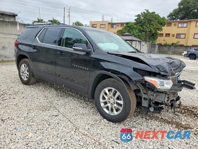 Czwarte zdjęcie samochodu z boku: 2021 CHEVROLET TRAVERSE LT VIN:1GNEVGKW1MJ271268 - miniatura