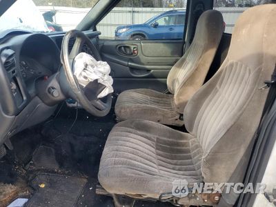 Zdjęcie 7 z 13 samochodu: 2003 CHEVROLET S TRUCK S10 VIN:1GCCS14H738231951 - miniatura