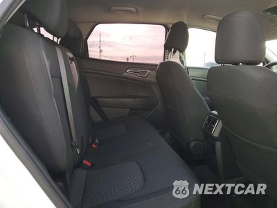 Zdjęcie 11 z 14 samochodu: 2023 KIA SPORTAGE HYBRID LX VIN:KNDPUCAG6P7095875 - miniatura