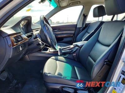 Zdjęcie 7 z 11 samochodu: 2011 BMW 328 XI VIN:WBAPK7C51BF195886 - miniatura