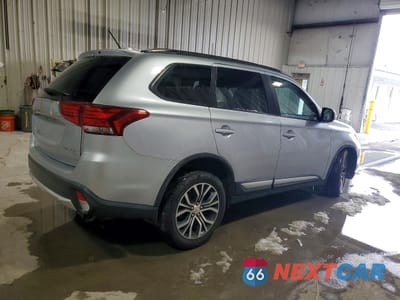 Trzecie zdjęcie samochodu z tyłu: 2016 MITSUBISHI OUTLANDER SE VIN:JA4AZ3A38GZ036183 - miniatura