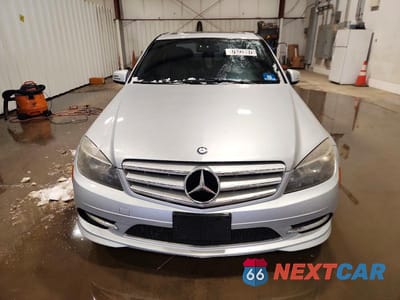 Piąte zdjęcie samochodu w środku: 2011 MERCEDES-BENZ C 300 4MATIC VIN:WDDGF8BB5BR135392 - miniatura