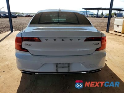 Zdjęcie 6 z 11 samochodu: 2020 VOLVO S90 T6 R-D VIN:LVYA22MTXLP175343 - miniatura