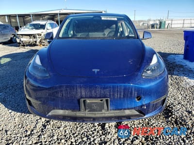 Piąte zdjęcie samochodu w środku: 2025 TESLA MODEL Y VIN:7SAYGAEE8SF267371 - miniatura