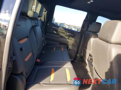 Zdjęcie 10 z 12 samochodu: 2023 GMC SIERRA K1500 AT4 VIN:1GTUUEEL4PZ246951 - miniatura