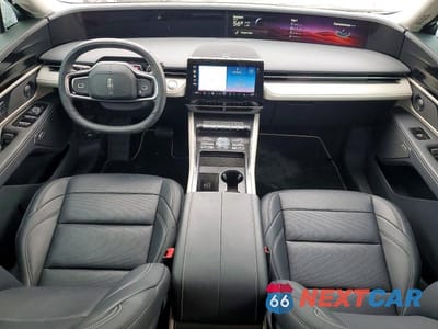 Zdjęcie 8 z 12 samochodu: 2025 LINCOLN NAUTILUS PREMIERE VIN:5LMPJ8J49SJ921795 - miniatura