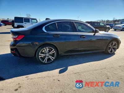 Trzecie zdjęcie samochodu z tyłu: 2021 BMW 330I VIN:3MW5R1J00M8B49114 - miniatura