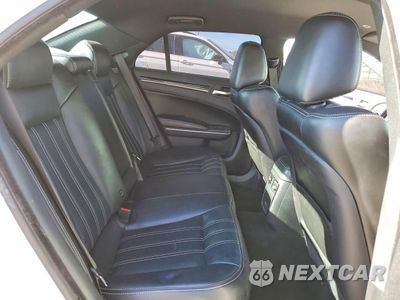 Zdjęcie 10 z 13 samochodu: 2019 CHRYSLER 300 S VIN:2C3CCABG3KH708086 - miniatura