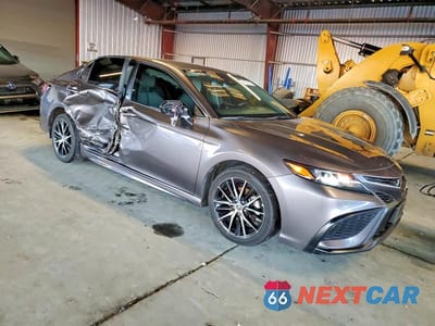 Czwarte zdjęcie samochodu z boku: 2022 TOYOTA CAMRY SE VIN:4T1T11AK3NU713258 - miniatura