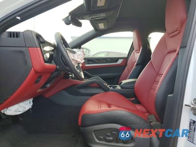 Zdjęcie 7 z 14 samochodu: 2025 PORSCHE CAYENNE COUPE VIN:WP1BA2AY6SDA33035 - miniatura