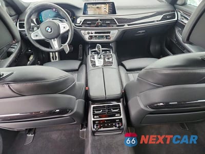 Zdjęcie 8 z 12 samochodu: 2022 BMW 750 XI VIN:WBA7U2C08NCK33895 - miniatura