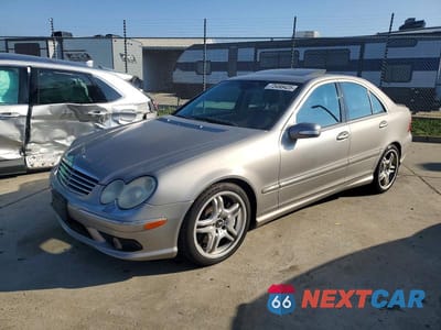 2005 MERCEDES-BENZ C 55 AMG WDBRF76J25F663118 - główne zdjęcie licytacji z USA - miniatura