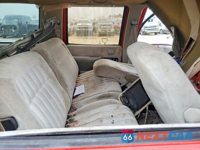 Zdjęcie 11 z 13 samochodu: 1993 CHEVROLET SUBURBAN C1500 VIN:1GNEC16K6PJ304389 - miniatura