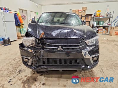 Piąte zdjęcie samochodu w środku: 2018 MITSUBISHI RVR SE VIN:JA4AJ3AU1JZ601543 - miniatura