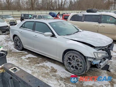 Czwarte zdjęcie samochodu z boku: 2023 CHRYSLER 300 TOURING L VIN:2C3CCASG1PH661938 - miniatura